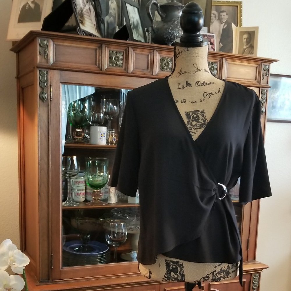 BCBGeneration  Black short sleeve top size Medium